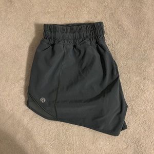 Lululemon 2.5” shorts
